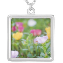Lit des fleurs (2) pendentifs