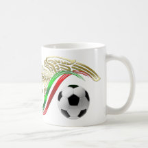 Logo de football du football d'emblème de drapeau  tasse