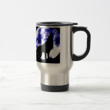 Loup hurlant à la lune mug à café