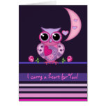Love Owl carrying a Heart card with Text