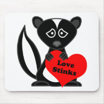 Love Stinks Cute Cartoon Skunk Holding Heart Mouse Pad