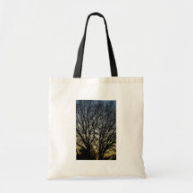 Magestic Tree Closeup Tote Bags