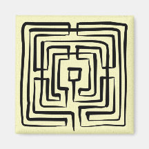 Magnet crossing labyrinth brush square