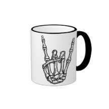 Main osseuse de roche tasse