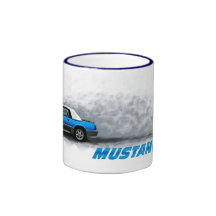 Mangez ma tasse de mustang de la poussière