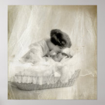 Mère vintage embrassant le bébé dans le berceau posters