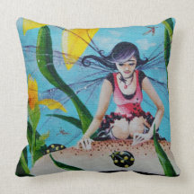 Merrie Pillow