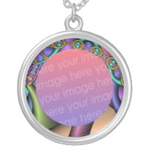 metallic chains fractal frame necklace