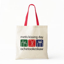 Metis Kissing Day Tote bags