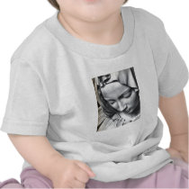 Michelangelo's Pieta detail of Virgin Mary's face Tee Shirts