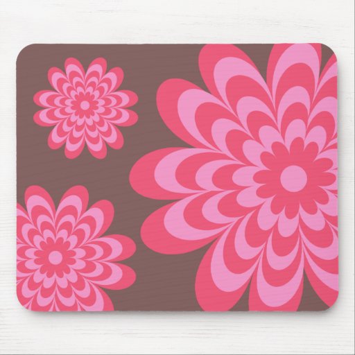 Modern Groovy Daisies Mousepad