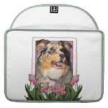Mothers Day - Pink Tulips - Aussie - Gustine MacBook Pro Sleeve