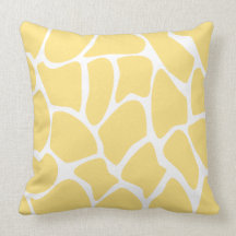 Motif d'impression de girafe en jaune coussin