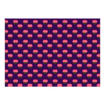 Motif pourpre de petit gâteau invitations
