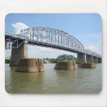 Mousepad pourpre de pont de personnes tapis de souris