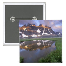 Na, Canada, Alberta, vallée de Tonoquin. Jaspe Badge Avec Épingle