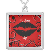 Necklace-Art of Love-Pucker Up
