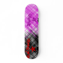 Newcomer and Divas Skateboard