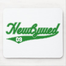 Newlywed '09 (Baseball Script Green) Mouse Pads