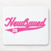 Newlywed '09 (Baseball Script Pink) Mousepad