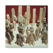 Offering of sixteen male figures, from La magnets
