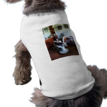 Old-Fashioned Barber Chair Pet T-shirt