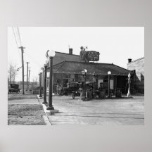 Old Gas Station: 1925 Print