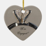 Ornement de coeur de bague de fiançailles de diama