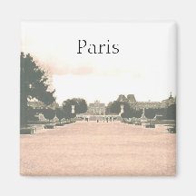 Outside the Louvre Gardens, Paris Magnet
