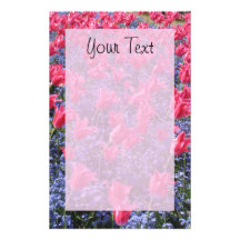 Papier à lettres rose de tulipes et de fleurs de p