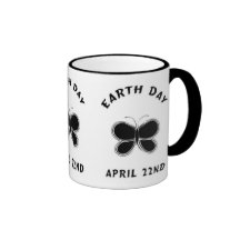 Papillon de jour de la terre tasse