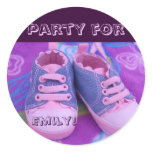 Partie rose d'invitations d'autocollants de chauss autocollants