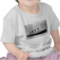 Passenger Liner Steamship RMS Titanic T Shirt