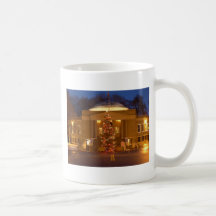 PC courthouse dressed for the ball Mugs
