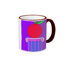 pedastal wih apple mug