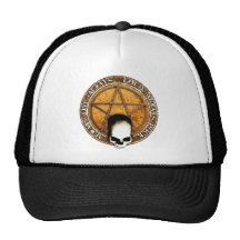 Pentagram jupe and petit pain skull casquette