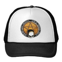 Pentagram jupe and petit pain skull casquette