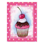 Petit gâteau au pastel sur l'arrière - plan rose carte postale