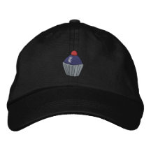 Petit gâteau brodé casquette brodée