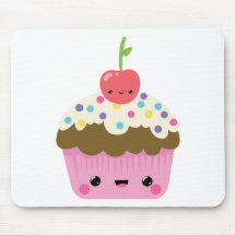 Petit gâteau de Kawaii avec la cerise sur le dessu Tapis De Souris