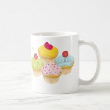 Petits gâteaux d'anniversaire mugs