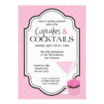 Petits gâteaux et cocktails nuptiales de douche invitation personnalisable