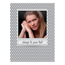 Photoframe polaroïd sur le polkadot blanc et gris cartes postales