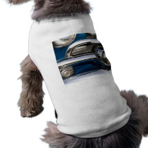 Plan rapproché classique de chrome de voiture tee-shirt pour chien