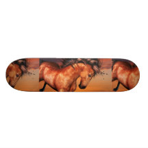 Planche à roulettes de licorne de châtaigne
