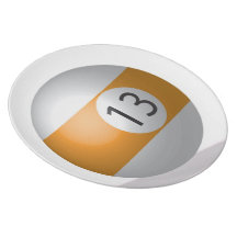 Plat du numéro 13 de boule de piscine assiette