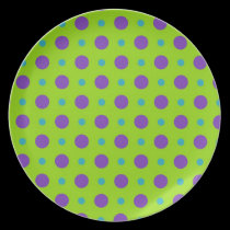 Plat pourpre de point de polka assiettes