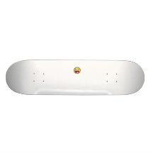 Plate-forme impressionnante de planche à roulettes