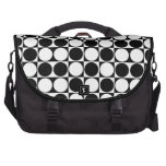 Points de mod dans le sac noir et blanc de banlieu saccommuter