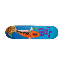 Poissons de Koi et planche à roulettes jaune de Lo